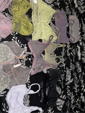BRAS (11) BUNDLE SIZE LARGE-XL